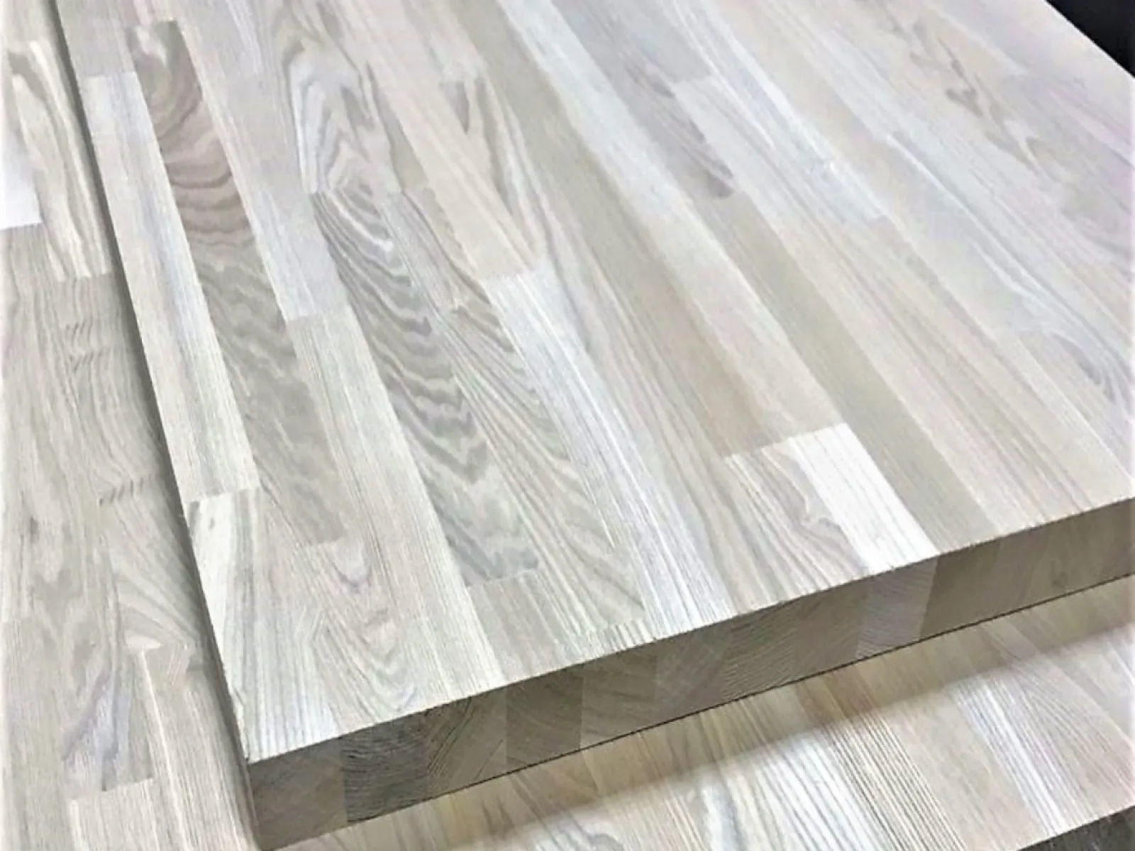 Тетива из дуба 50 x 300 x 5000 мм, «Сращенная», класс Экстра